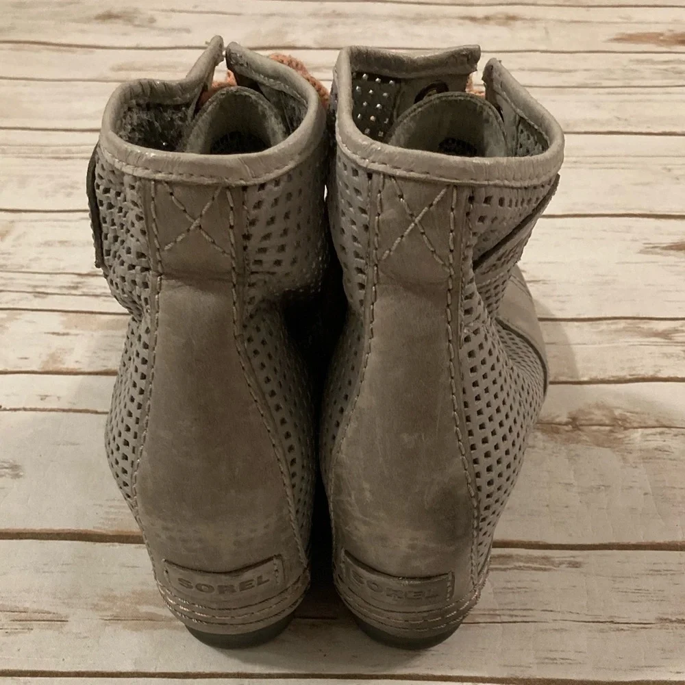 SOREL 1964 PREMIUM WEDGE BOOTIES - WOMEN'S SIZE 10